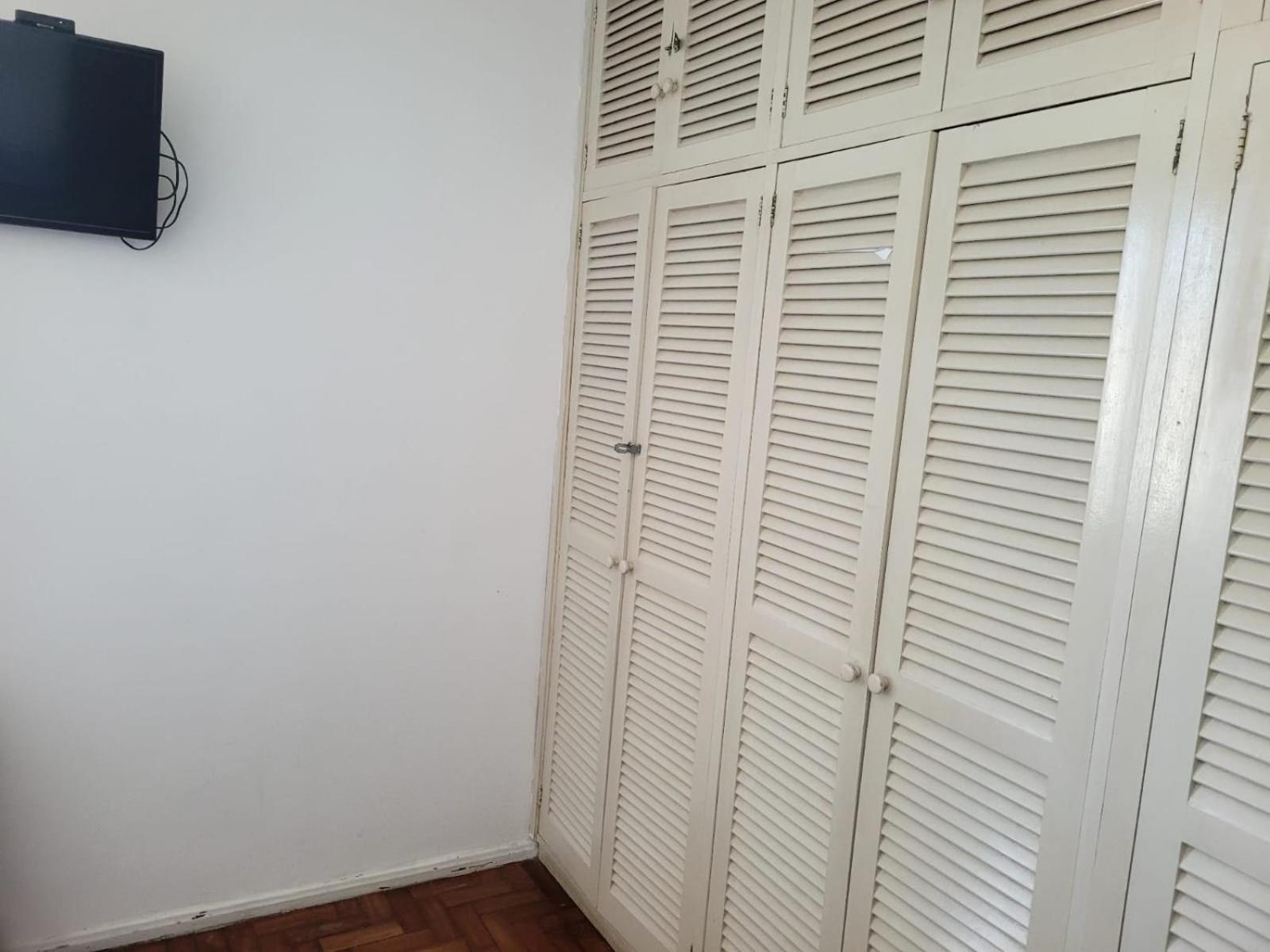 Na De 1 Quarto, Sala, Cozinha E 1 Banheiro Cabo Frio